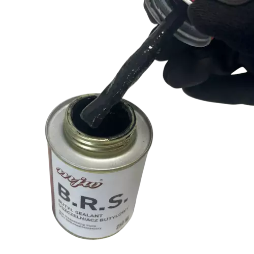 Uszczelniacz butylowy  BRS-500 ml 3
